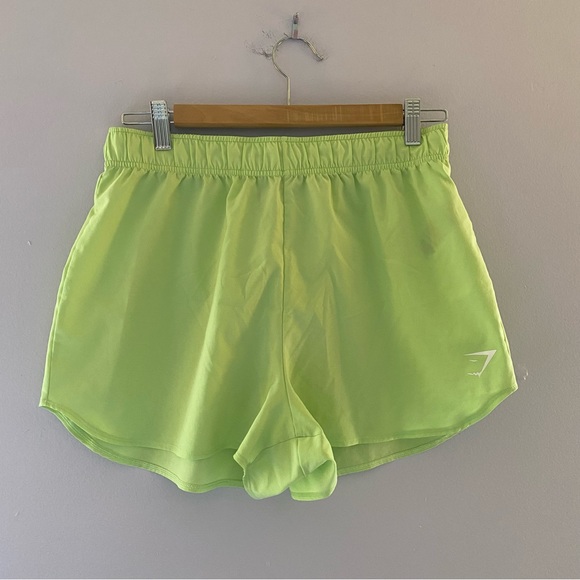 Gymshark Pants - Gymshark Loose Medium Unlined Lifhtest Weight Shorts